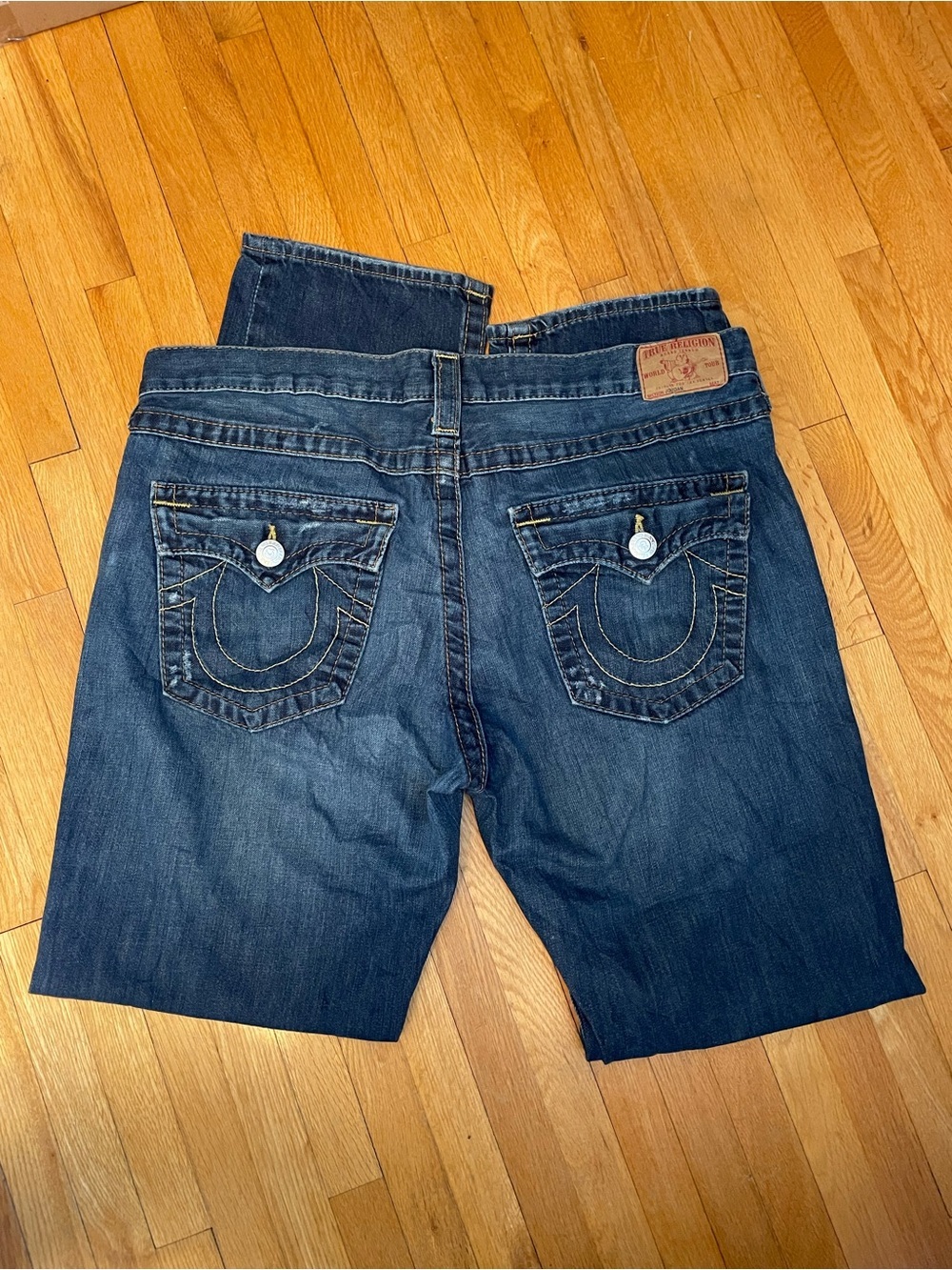 True Religion Men’s Distressed Denim Jordan Jeans - Picture 7 of 15